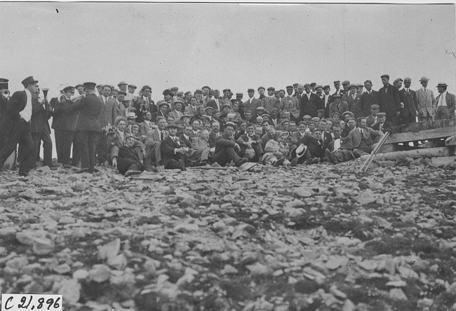Group photograph of Glidden tourists in Colo., at 1909 Glidden Tour