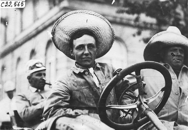 Glidden tourists in Colorado Springs, Colo., at the 1909 Glidden Tour