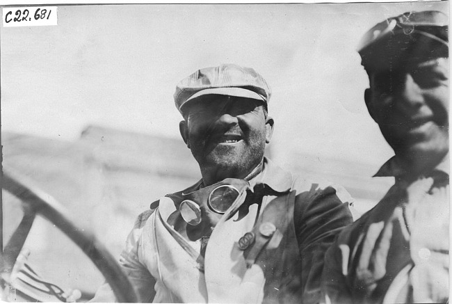 E.O. Hayes in Colorado Springs, Colo., at the 1909 Glidden Tour