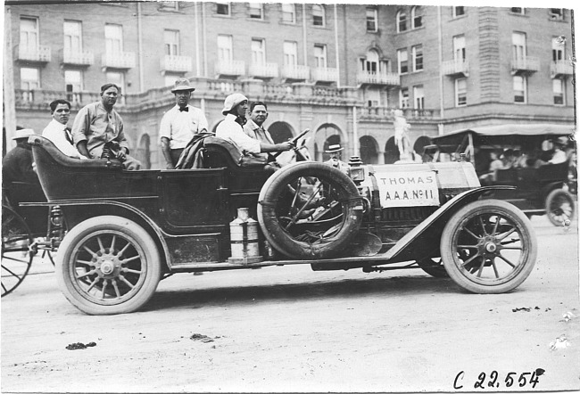 Thomas car in Colorado Springs, Colo., at the 1909 Glidden Tour