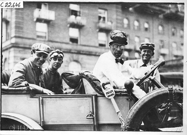 Participants in Colorado Springs, Colo., at the 1909 Glidden Tour