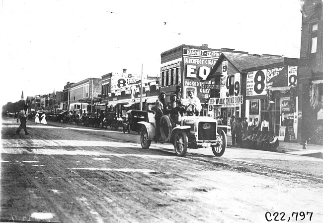 White Steamer car arriving in Hugo, Colo., at the 1909 Glidden Tour
