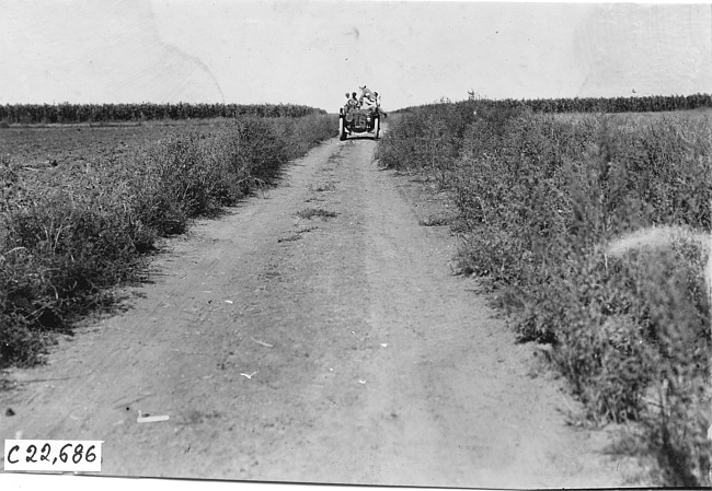 Car #76 on the road to Oakley, Kan., at the 1909 Glidden Tour