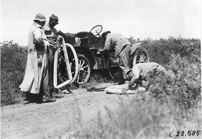 Moline car has tire trouble near Bunker Hill, Kan., at 1909 Glidden Tour
