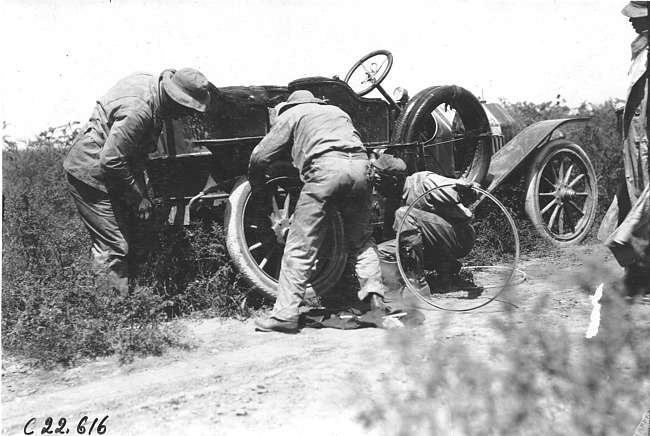 Moline car has tire trouble near Bunker Hill, Kan., at 1909 Glidden Tour