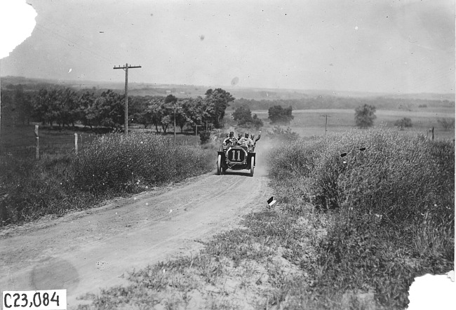 Thomas press car on rural road near Junction City, Kan., at 1909 Glidden Tour