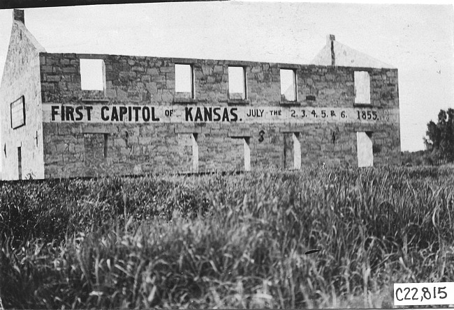 Building labeled 'First Capitol of Kansas' near Fort Riley, Kan., at 1909 Glidden Tour