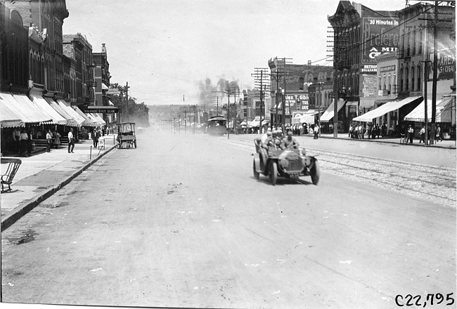 Midland car in Topeka, Kan., at 1909 Glidden Tour