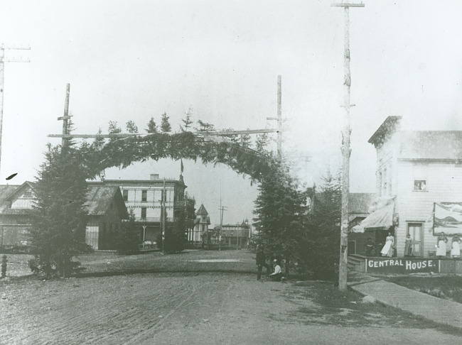 View of Iron Mountain's East B Street near the Chicago & Northwestern Railway tracks