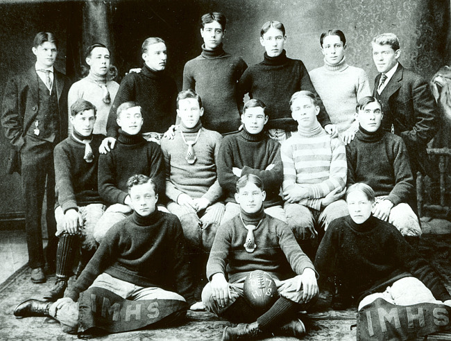 Iron Mountain High School's 1907 football team