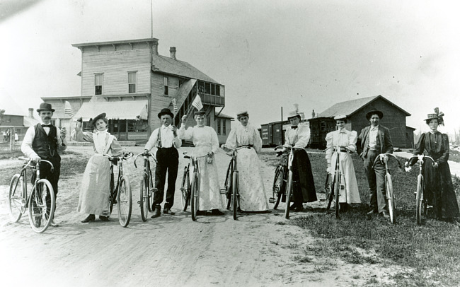 Sagola bicyclists, July 4, 1905